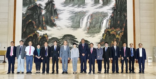 1566180279402380.jpg 15拜會合影.jpg